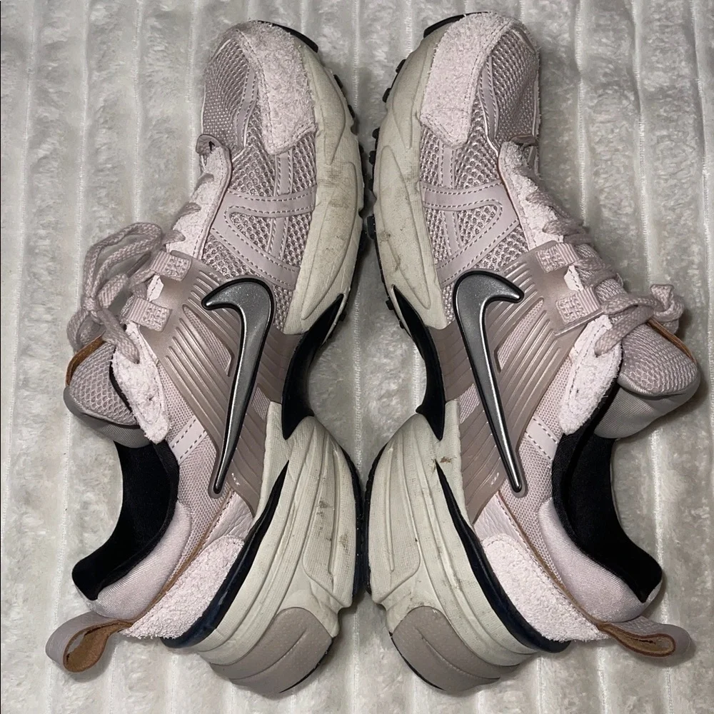 Nike V2K Run | Size 10
